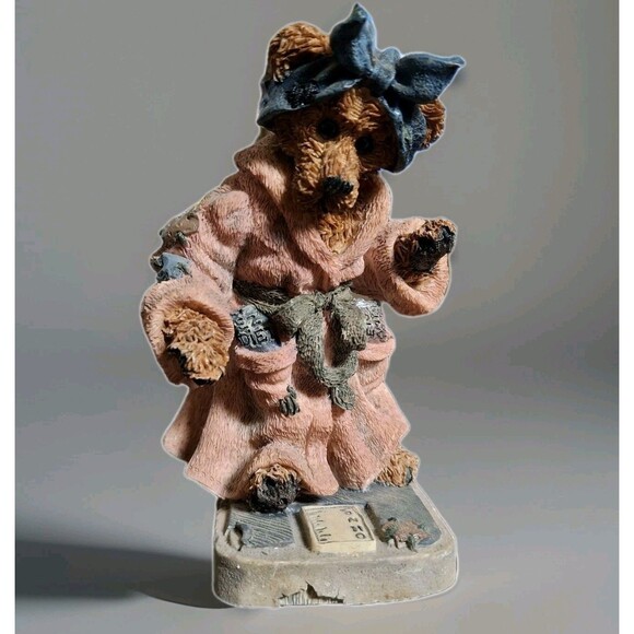 2284 Boyds Bears & Friends Ms Grig Saturday Night Resin Figurine IOB Collectible - Picture 1 of 4